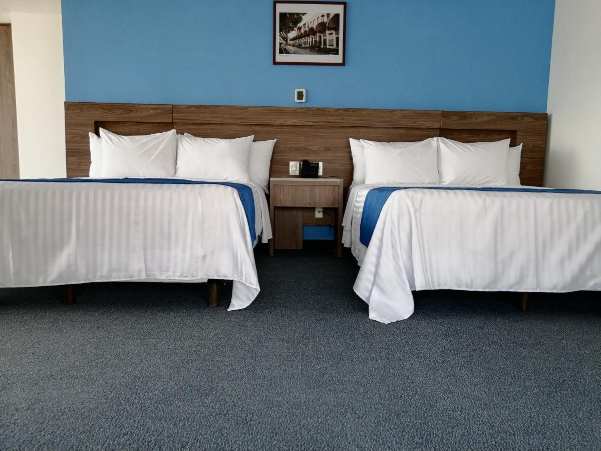 Wyndham Puebla Angelopolis Hotel Bagian luar foto