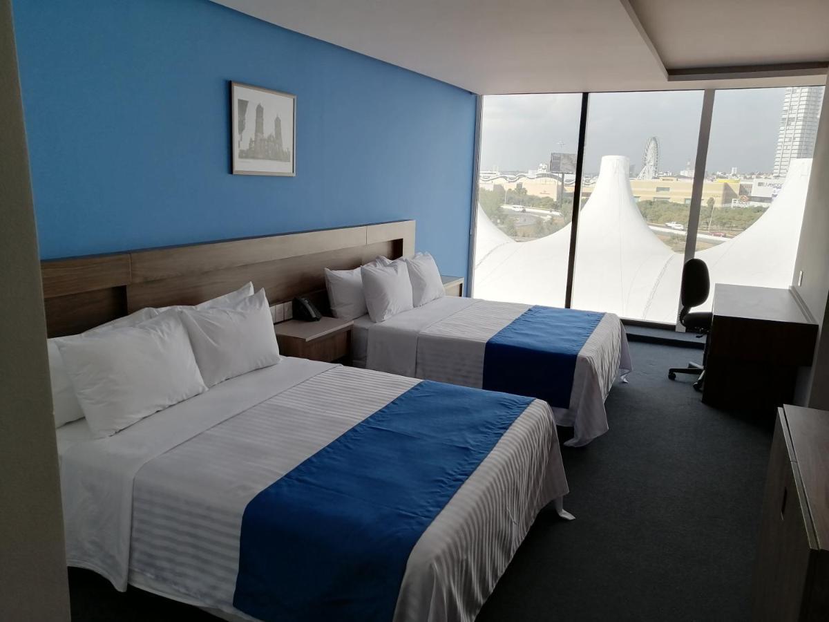 Wyndham Puebla Angelopolis Hotel Bagian luar foto