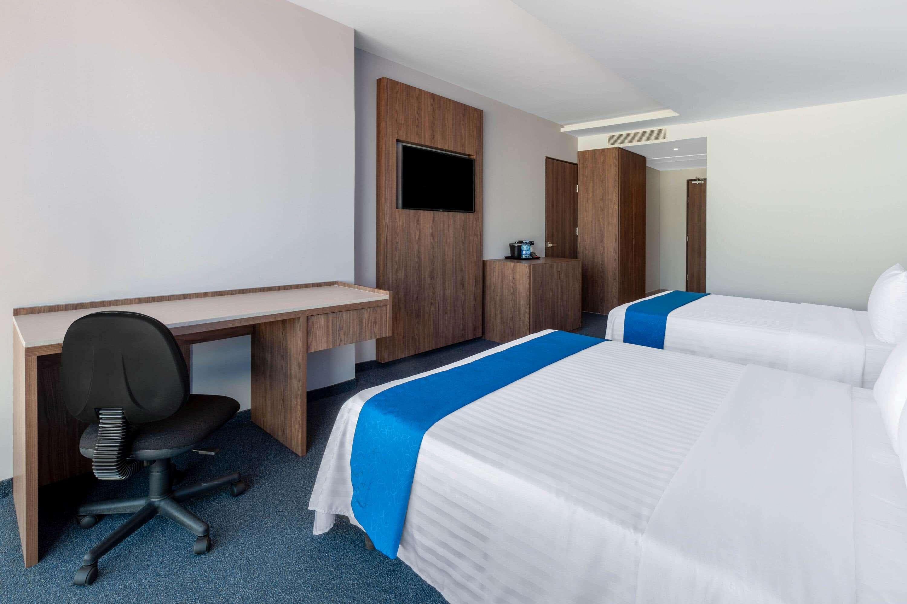Wyndham Puebla Angelopolis Hotel Bagian luar foto